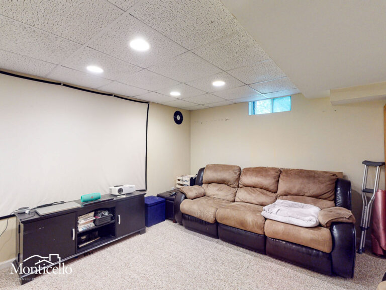 MOVIE AND GAME ROOM-5